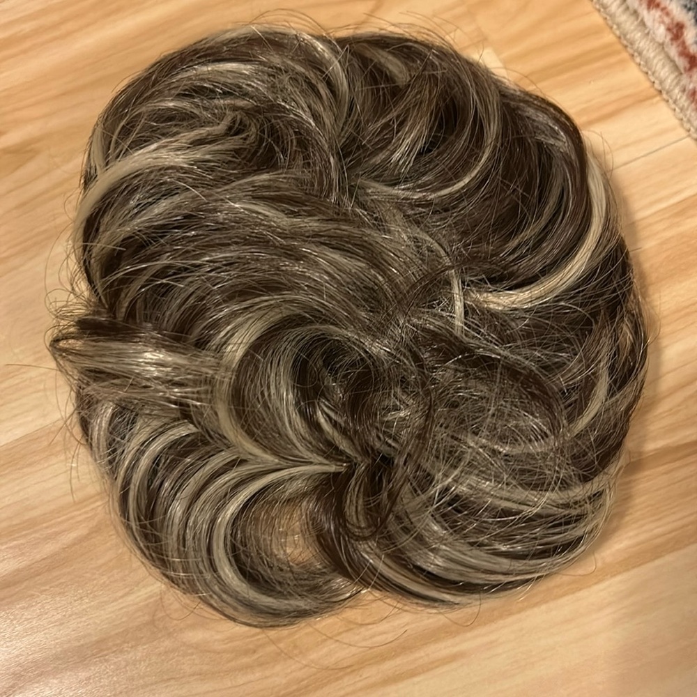 NWT, scrunchie style faux hairpiece, BROWN/PLATINUM color, brand new, never worn